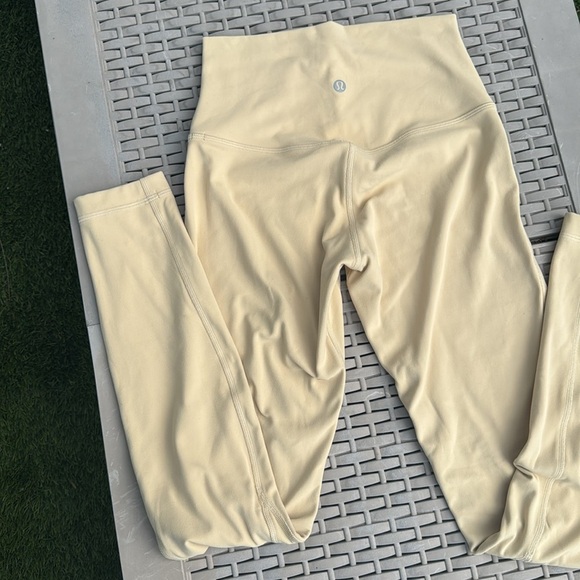 Cream High-Waisted Leggings - Picture 2 of 3